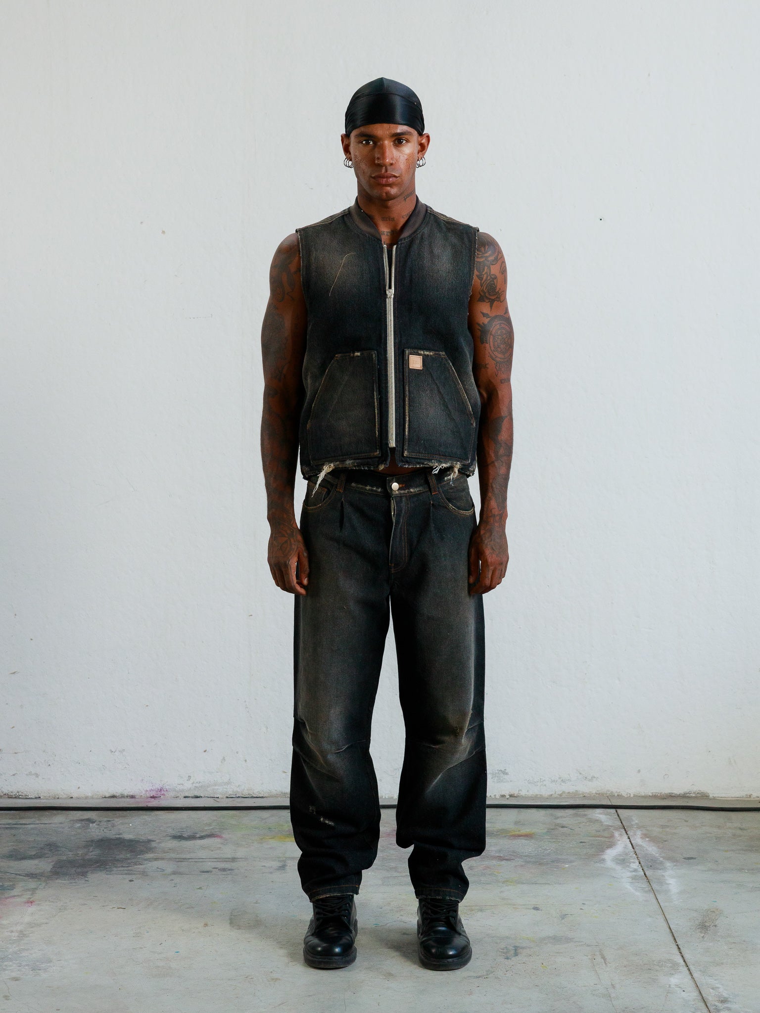 NEAL - BLACK GILET